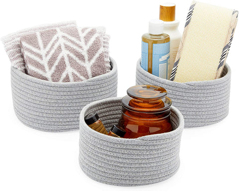 Farmlyn Creek 3-Pack 9 inch Square Wicker Storage Baskets with Liners -  Small Woven Bins for Organizing Kitchen and Closet Shelves